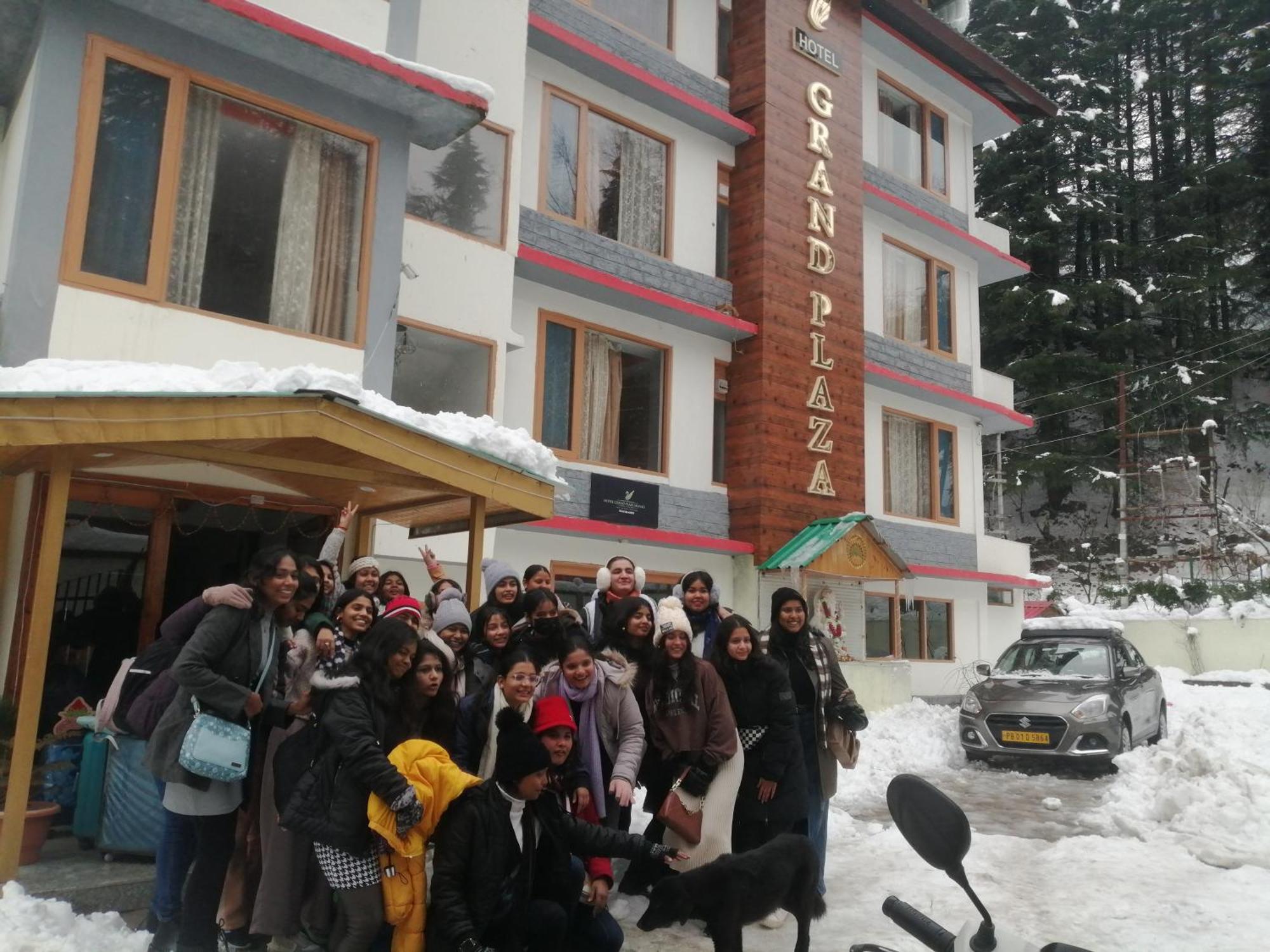 Hotel Grand Plaza Manali - Manali (Himachal Pradesh) — Photos 1